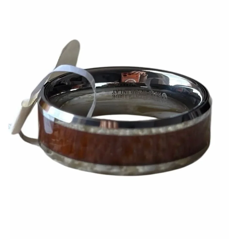 Thorsten Kodiak Tungsten Men’s Wedding Band with Bevels and Rosewood Inlay 8mm w